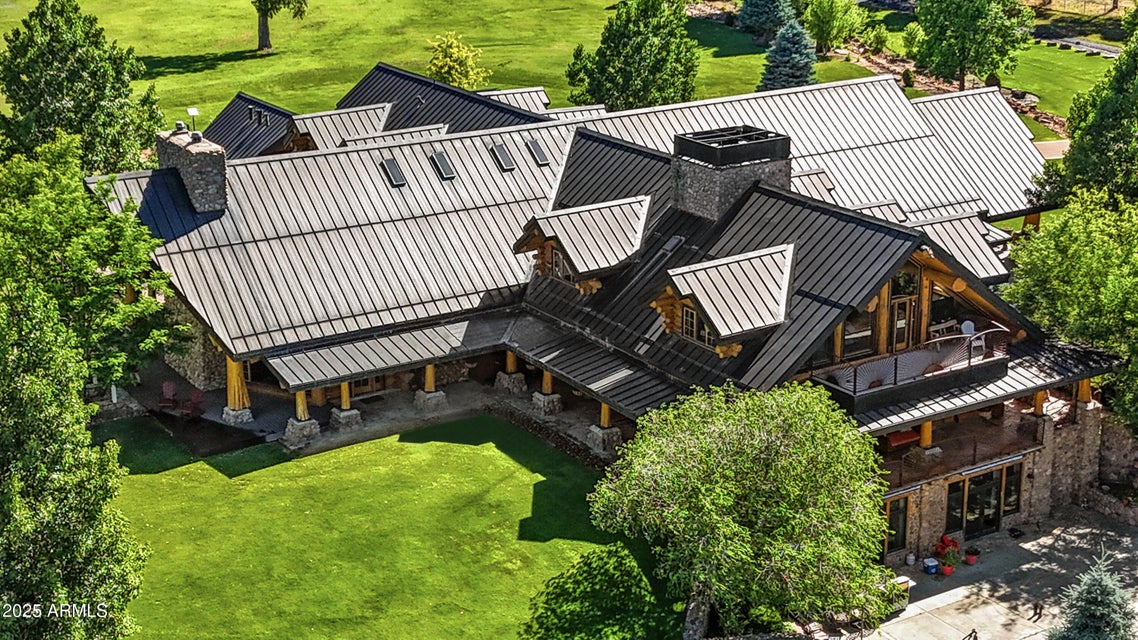 Legacy Lodge - 1613 Black Canyon Rd! header image.