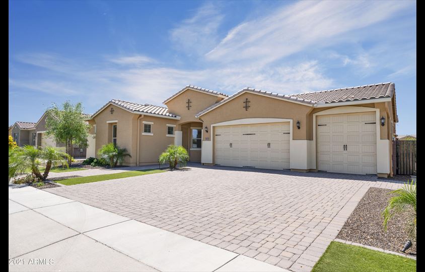 NEW LISTING: 5 Bed 3.5 Bath Lehi Crossing Home w/ Casita & Pool! header image.