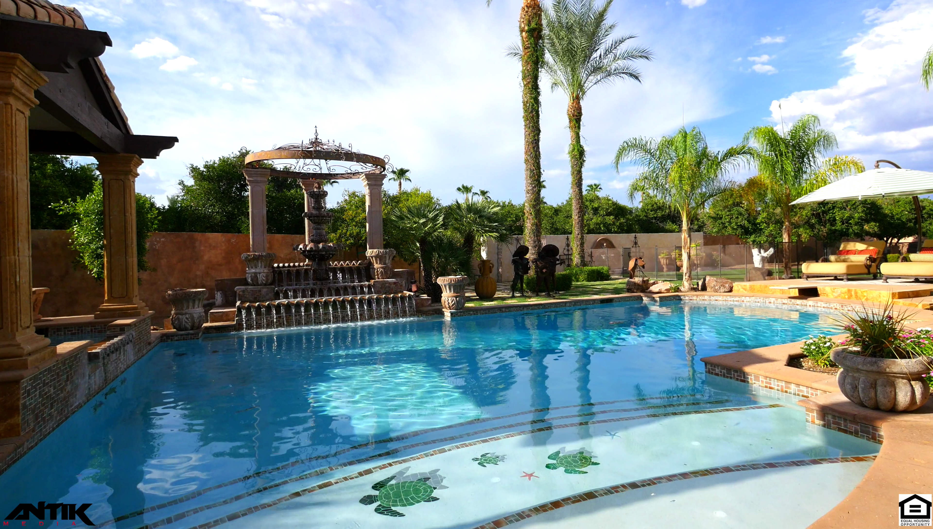 Are You Or Anyone You Know Looking For A Luxury Deal? header image.