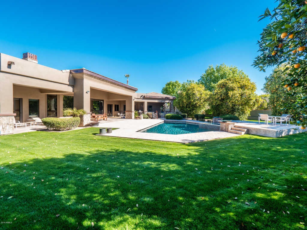 4 Bed 3.5 Bath Mesa, AZ Luxury Home Offers Special One-of-a-Kind Dream Experience! header image.