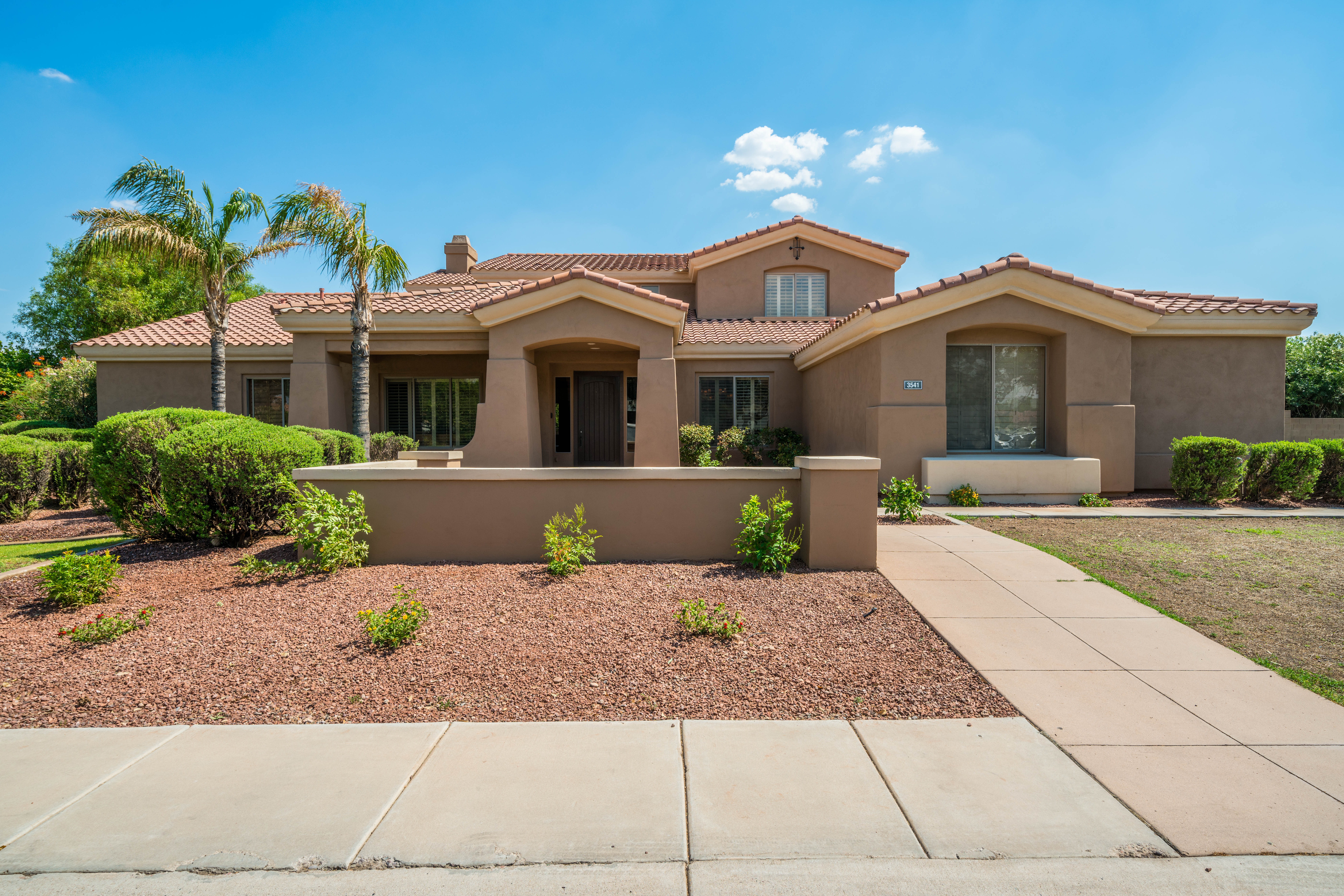 OPEN HOUSE For 5 Bed 3.5 Bath Hermosa Groves North Home w/ Pool! header image.