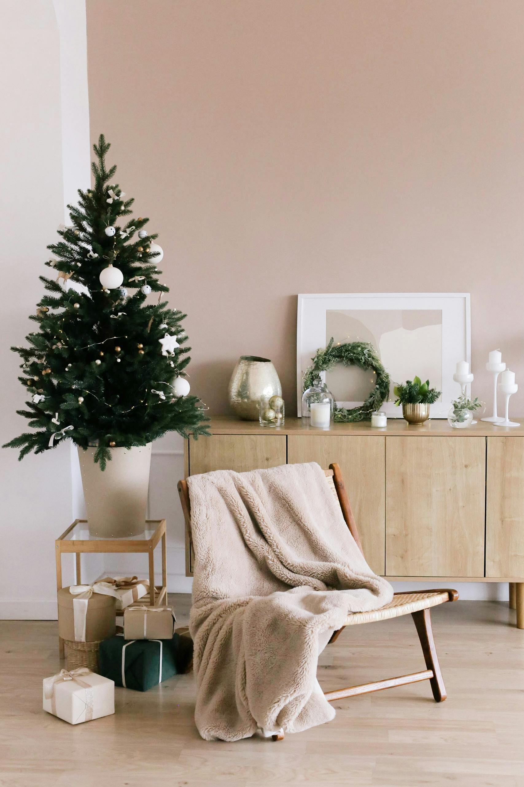 Bright winter living room with neutral decor.