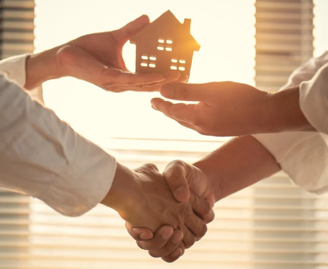 Why You Still Need a Real Estate Agent (Even in 2025) header image.