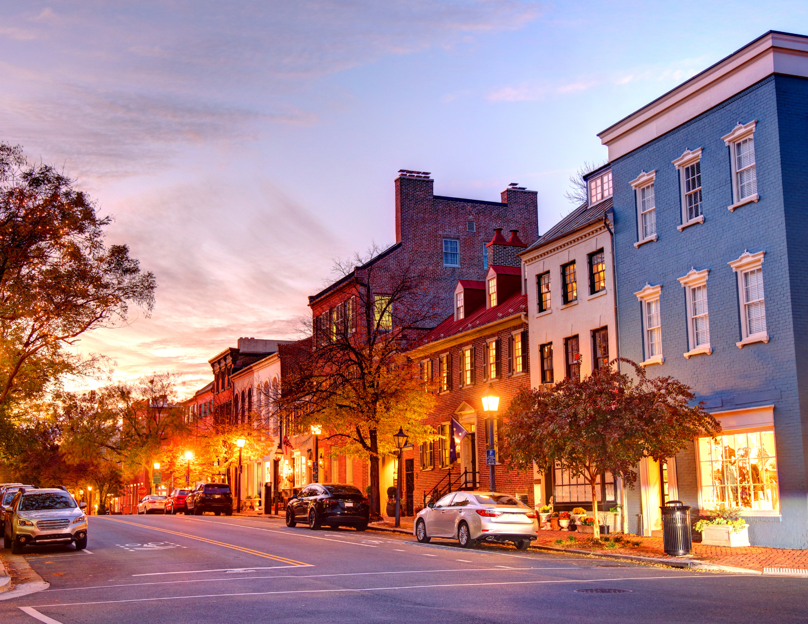 The Ultimate Guide to Buying and Selling in Northern Virginia: Timing Your Move for Maximum Success header image.