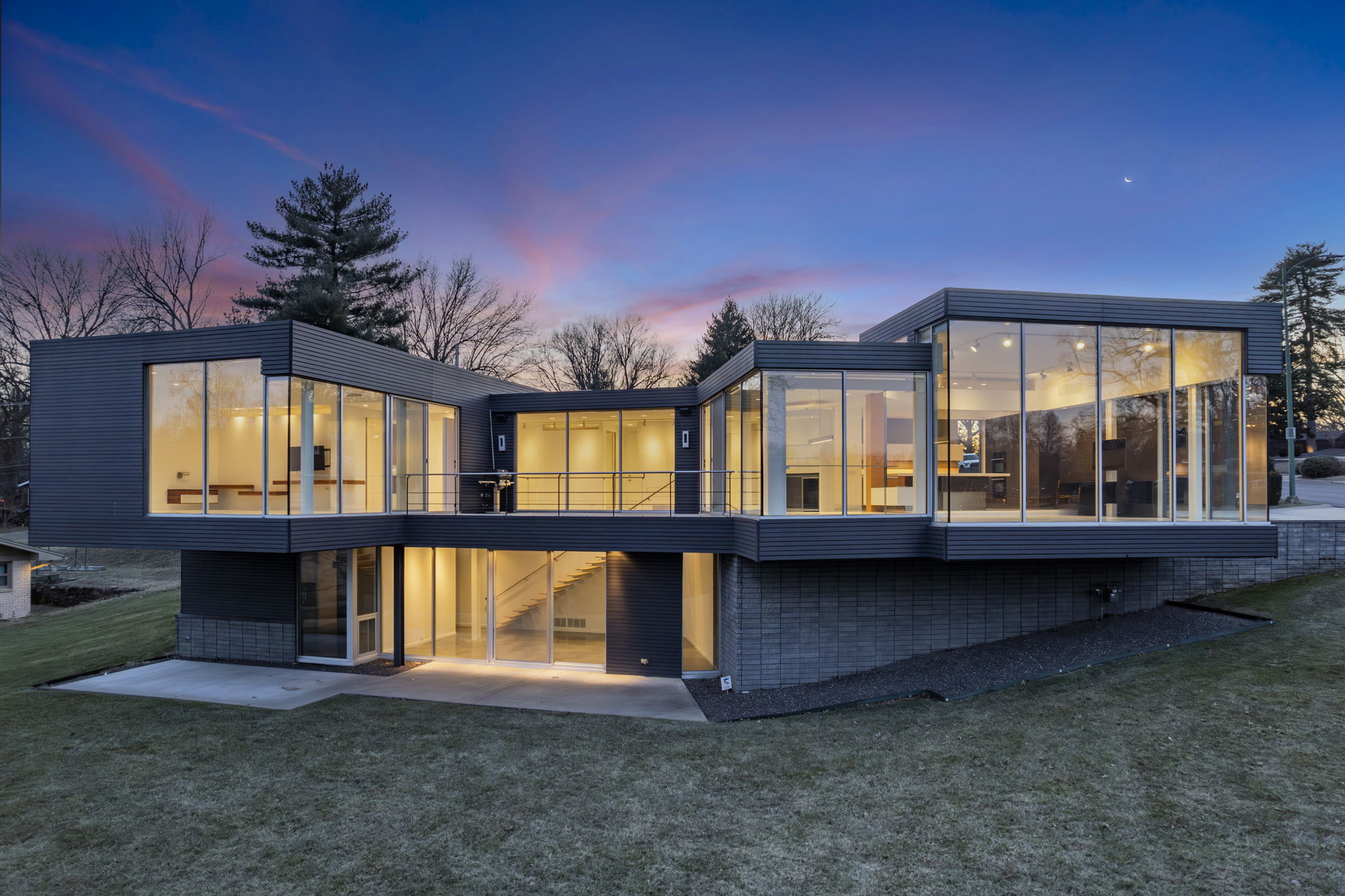 Walk through 2860 Southern Hills Boulevard header image.