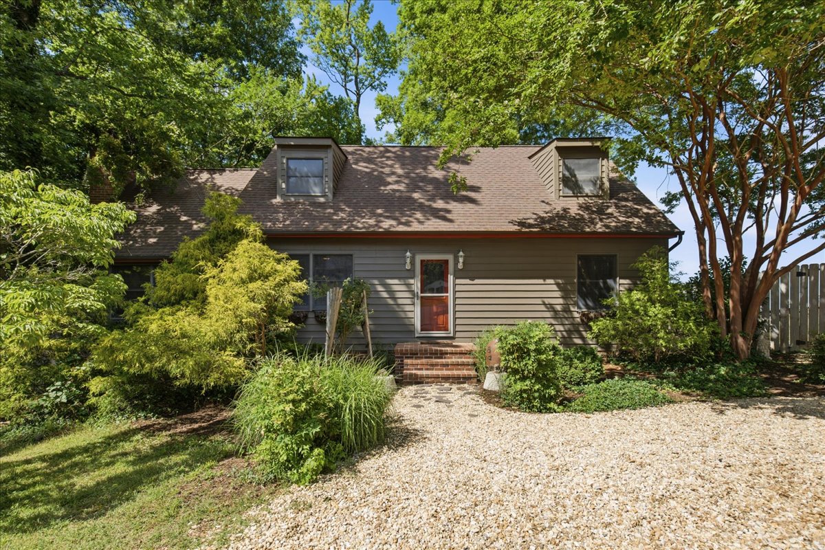 For Sale in Port Republic, Maryland: A Bay-View Cape Cod in Western Shores, Calvert County header image.