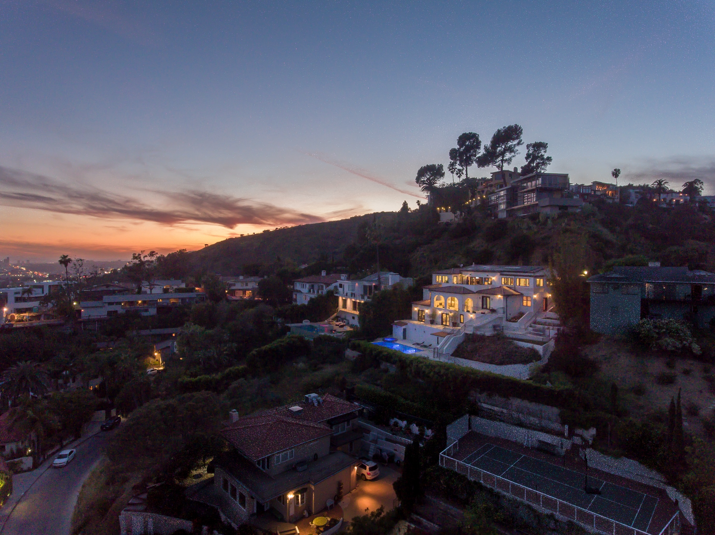 Old World Style and Jetliner views! header image.