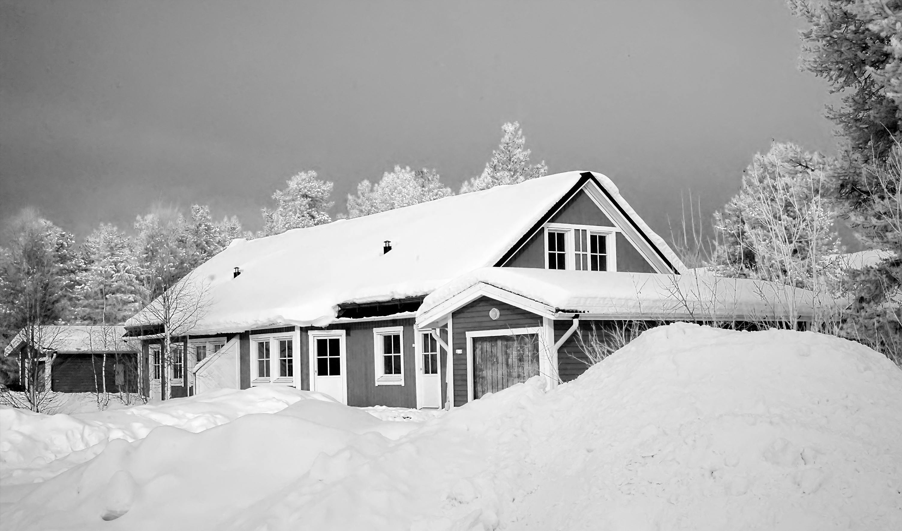 Should You Sell Your Home During the Holiday Season? header image.
