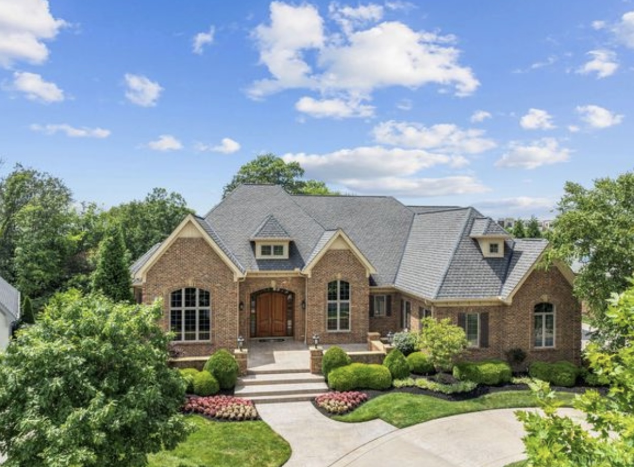 luxury home in Montgomery Ohio
