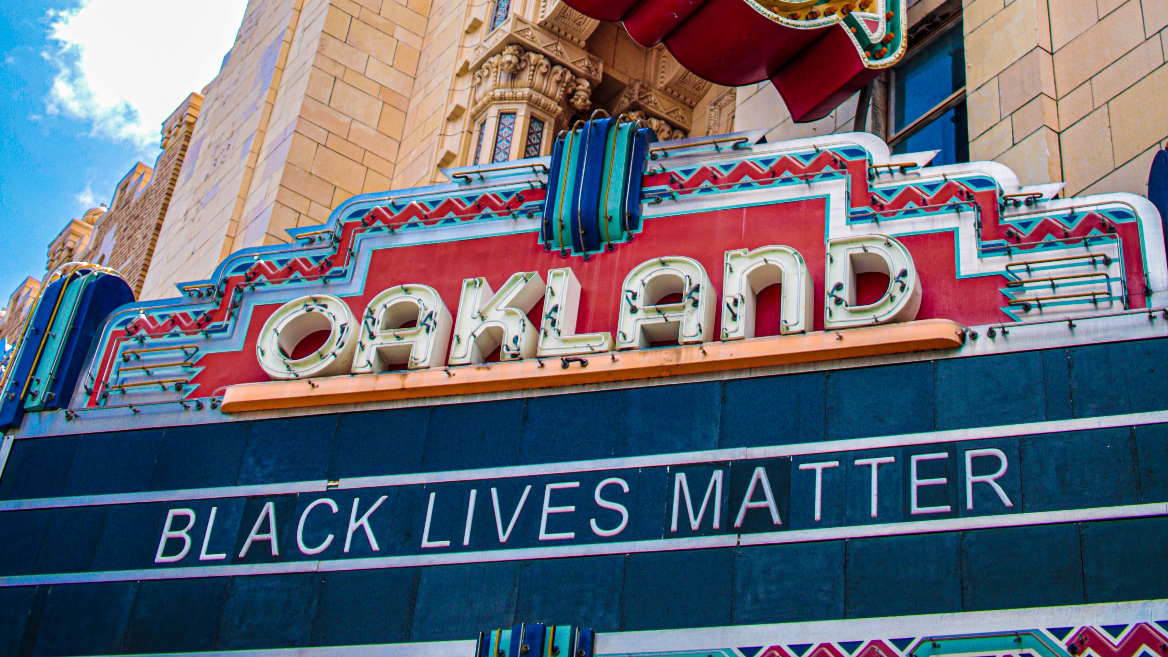 What does 2022 have in store for the housing market? header image.