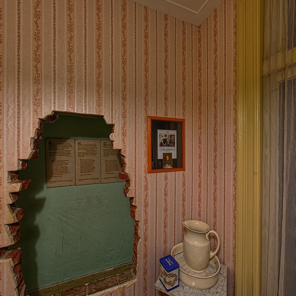 Hidden rooms and discovered treasure! header image.