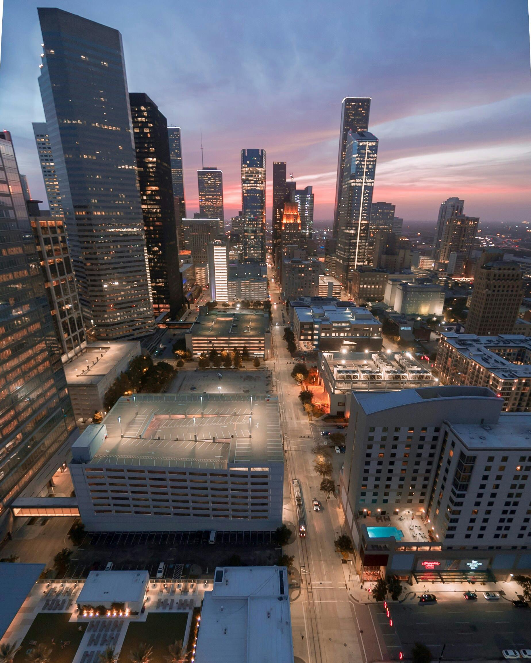 How Today’s Interest Rates Are Shaping the Houston Homebuying Experience header image.