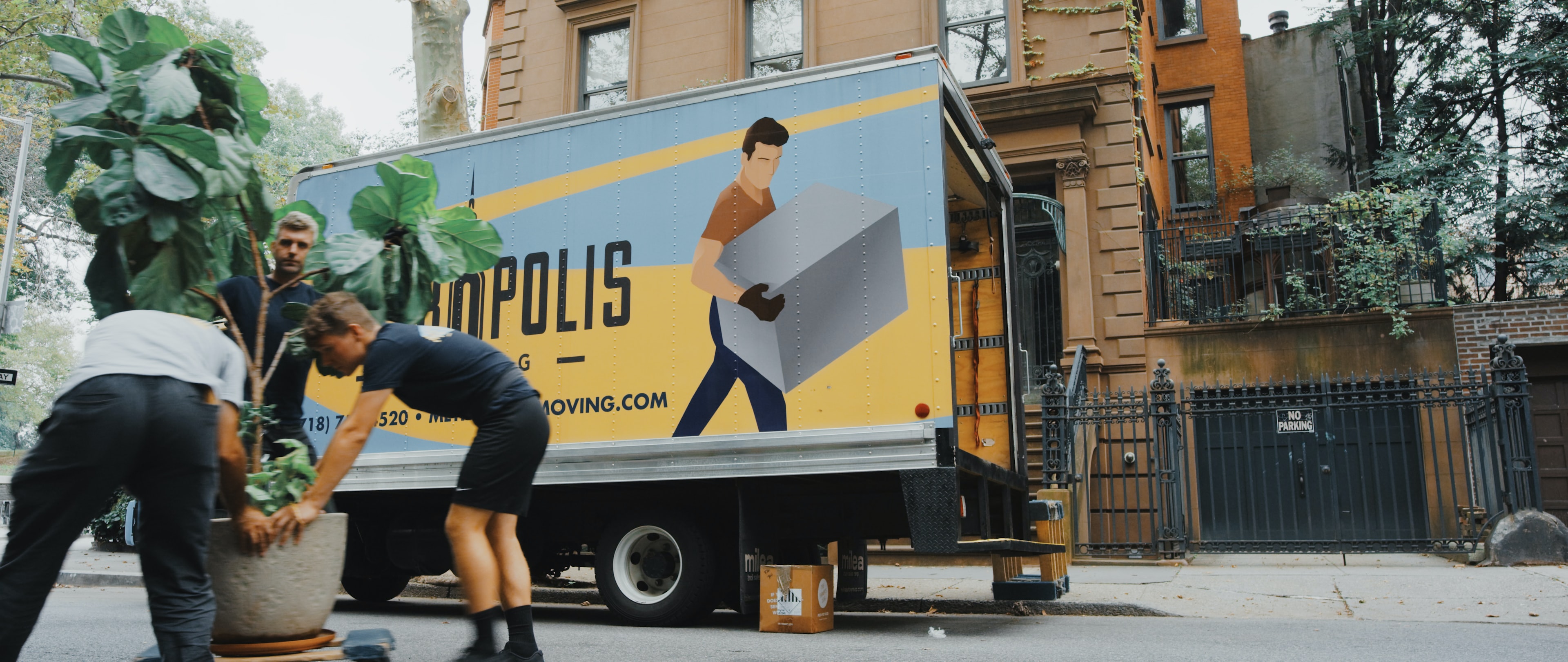 Moving? Here’s Who You Need To Notify header image.