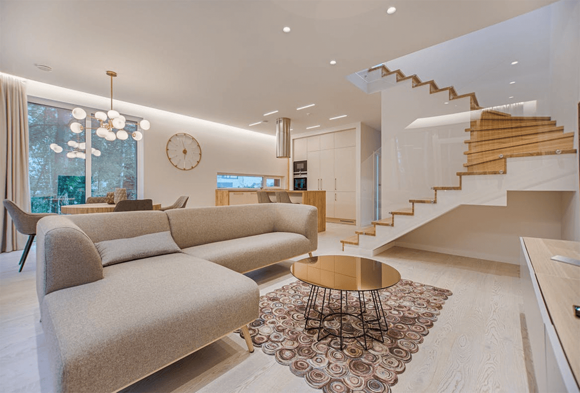 What Buyers Notice First During a Showing header image.