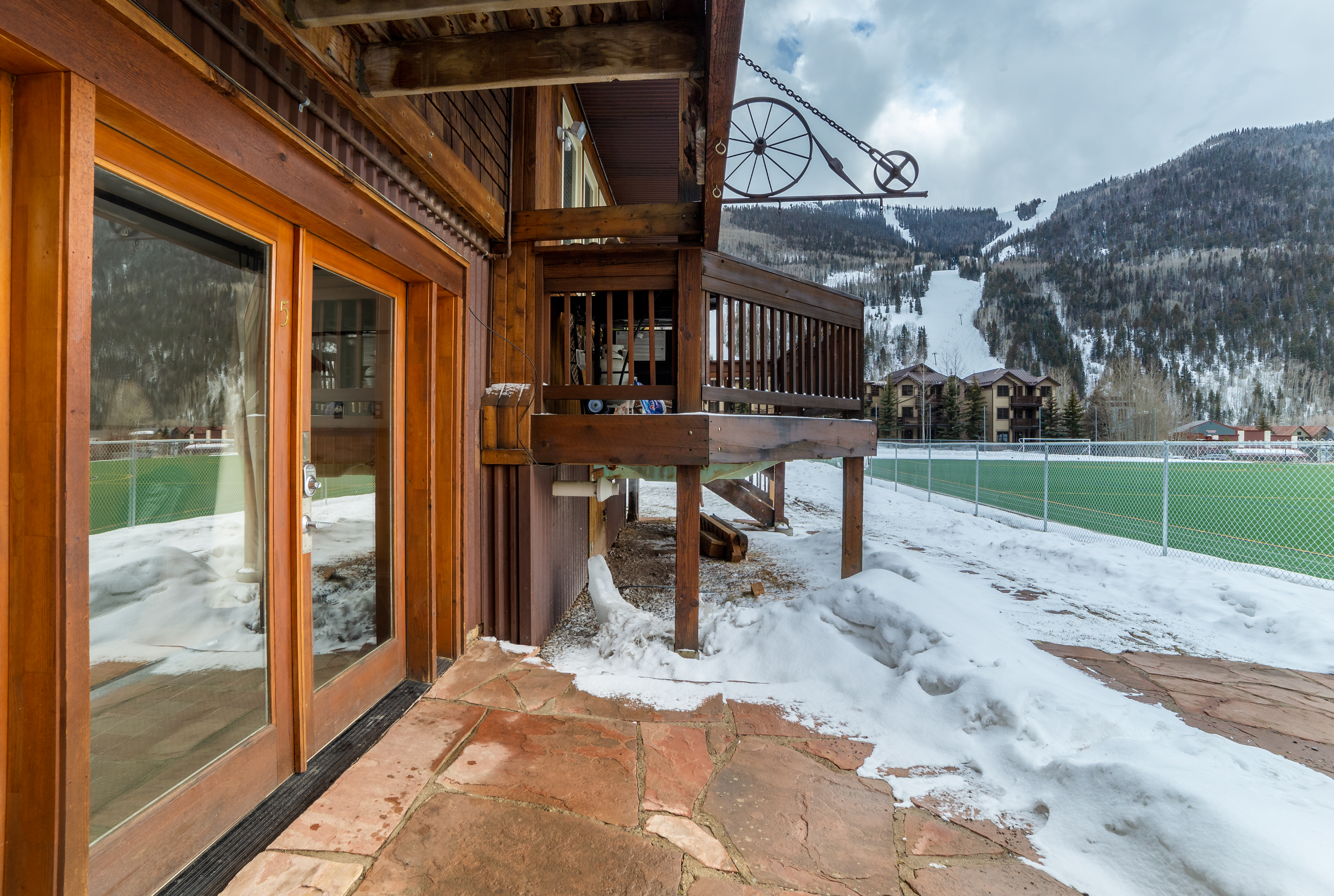 1Bed/1Bath Telluride Condo - $575,000 header image.