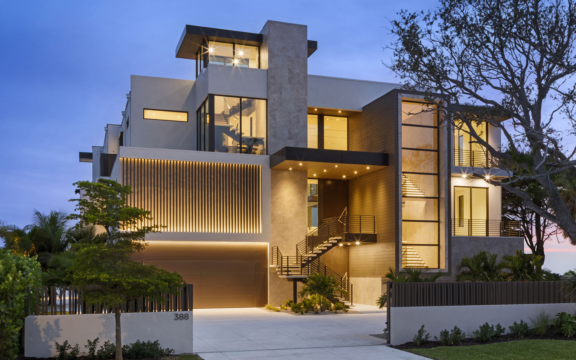 World Market Spotlight - 388 South Shore Drive - Sarasota, FL 34234 - Offered at $18,950,000 header image.