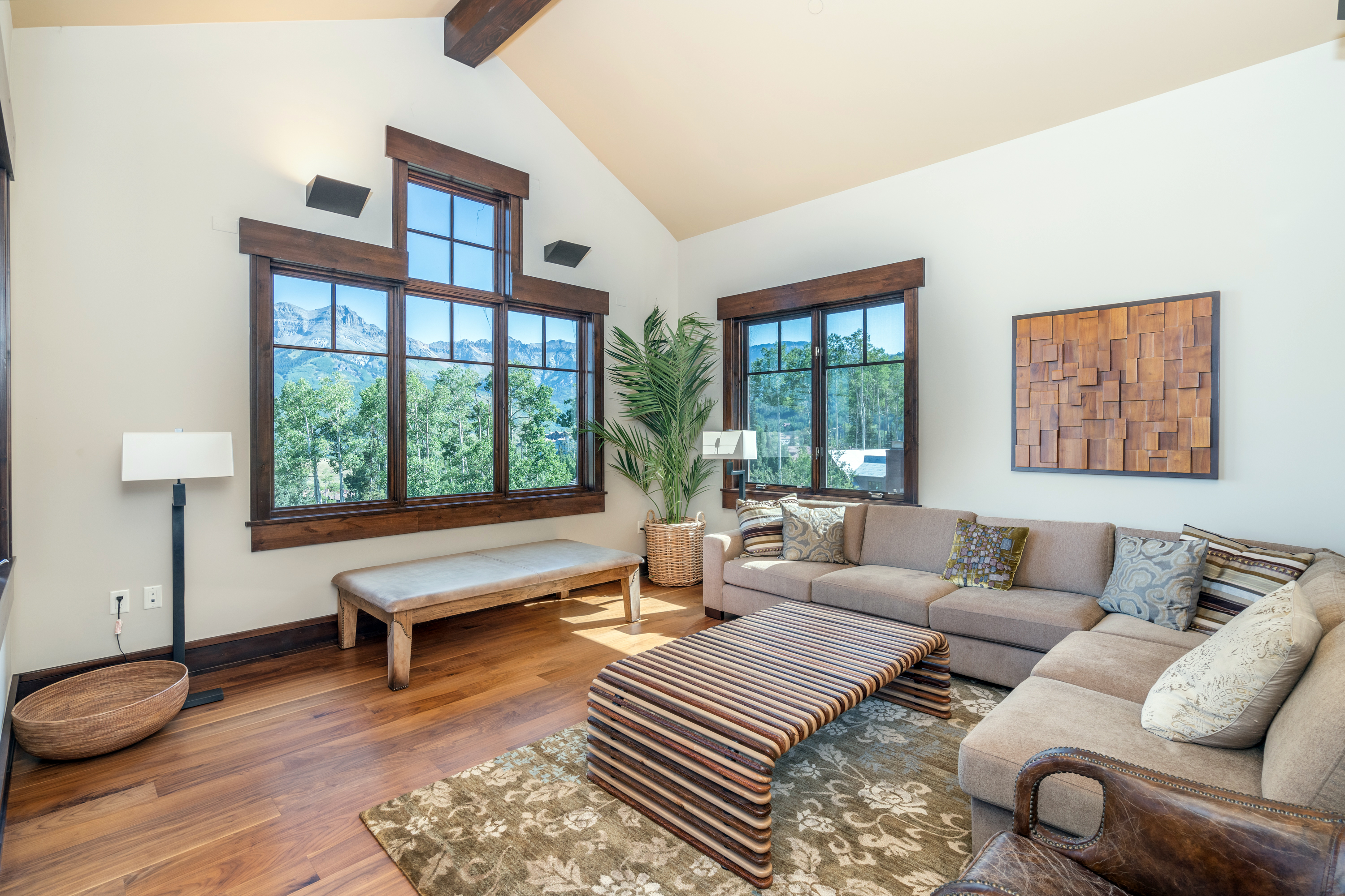 The 2019 Full Year Real Estate Market Report is Here! header image.