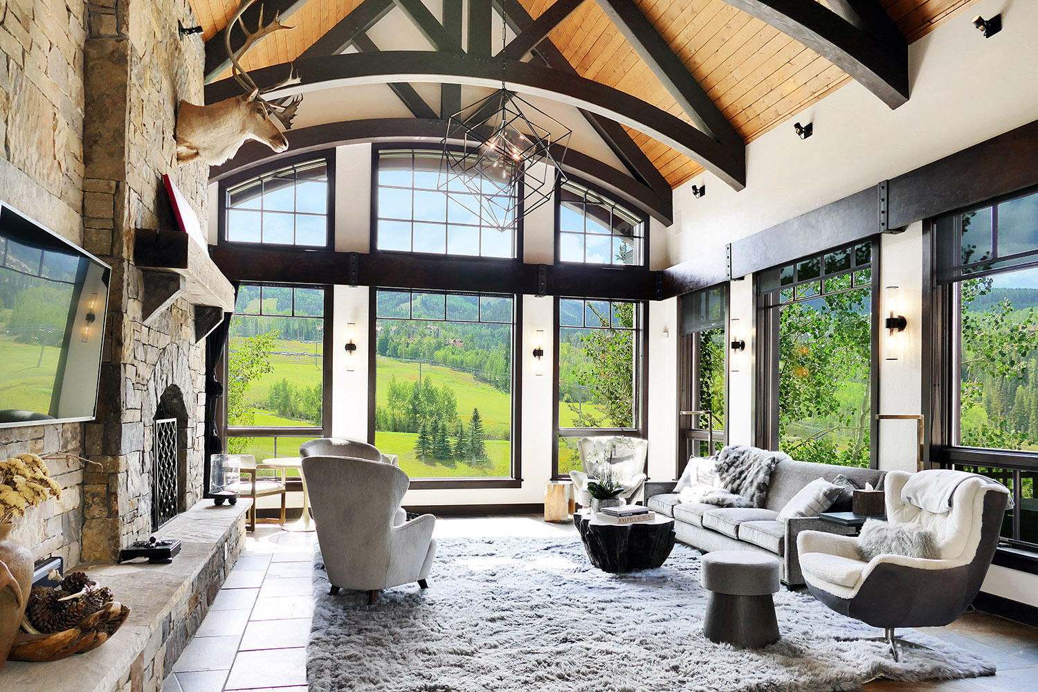 SOLD - 245 Country Club Dr - $4,200,000 header image.