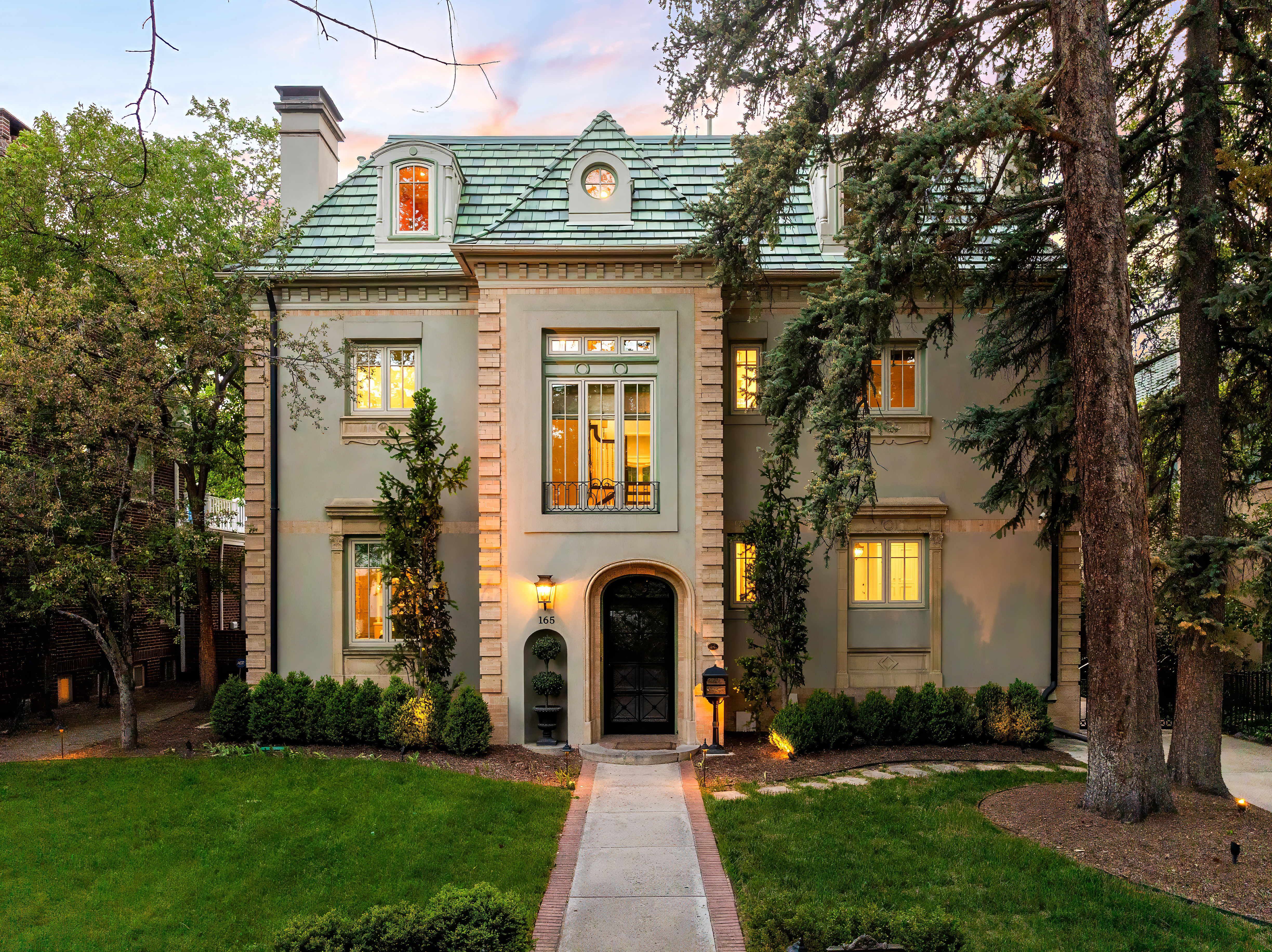 World Market Spotlight - 165 N. High Street - Denver, CO 80218 - Offered at $4,475,000 My Sotheby’s Market Leaders partner, Josh Behr @the_behr_team presents timeless elegance in the heart of Denver. This Country Club estate is a rare blend of architectural integrity and refined comfort. From sunlit rooms framed by arched passageways to curated spaces for gathering and retreat, every detail speaks to enduring beauty. Mature gardens and layered terraces offer a private oasis just moments from Cherry Creek and Denver Country Club. A landmark home, purposefully designed for modern living. Sotheby's sets the gold standard in real estate, boasting an assembly of top-tier professionals across the globe. Through dedicated efforts, I've fostered meaningful connections with premier brokers in this network. Should you ever contemplate a purchase or sale anywhere worldwide, feel free to reach out. I'm here to guide you in connecting with the ideal professional tailored to your market. Dan Dockray Senior Global Real Estate Advisor LIV Sotheby’s International Realty 970.708.0666 dan.dockray@sothebysrealty.com 137 W. Colorado Ave Telluride, CO dandockray.com sothebysrealty.com sirmarketleaders.com coloradoskitowns.com @dandockray @lifestyle.dan @livsothebysrealty @sothebysmarketleaders @coloradoskitowns @visittelluride @tellurideski #Telluride #MountainVillage #TellurideRealEstate #TellurideHomes #TellurideLuxury #MountainLiving #SkiLife #SkiHome #LuxuryRealEstate #MountainViews #ColoradoLiving #LuxuryProperties #LuxuryMountainHomes #VacationHomes #RockyMountainLiving #SkiGetaway #MountainRetreat #LuxuryChalets #SkiProperties #MountainProperty #LuxuryLiving #LuxuryHomes #LuxuryRetreats #MountainEscape #MountainDreamHome #TellurideLife header image.