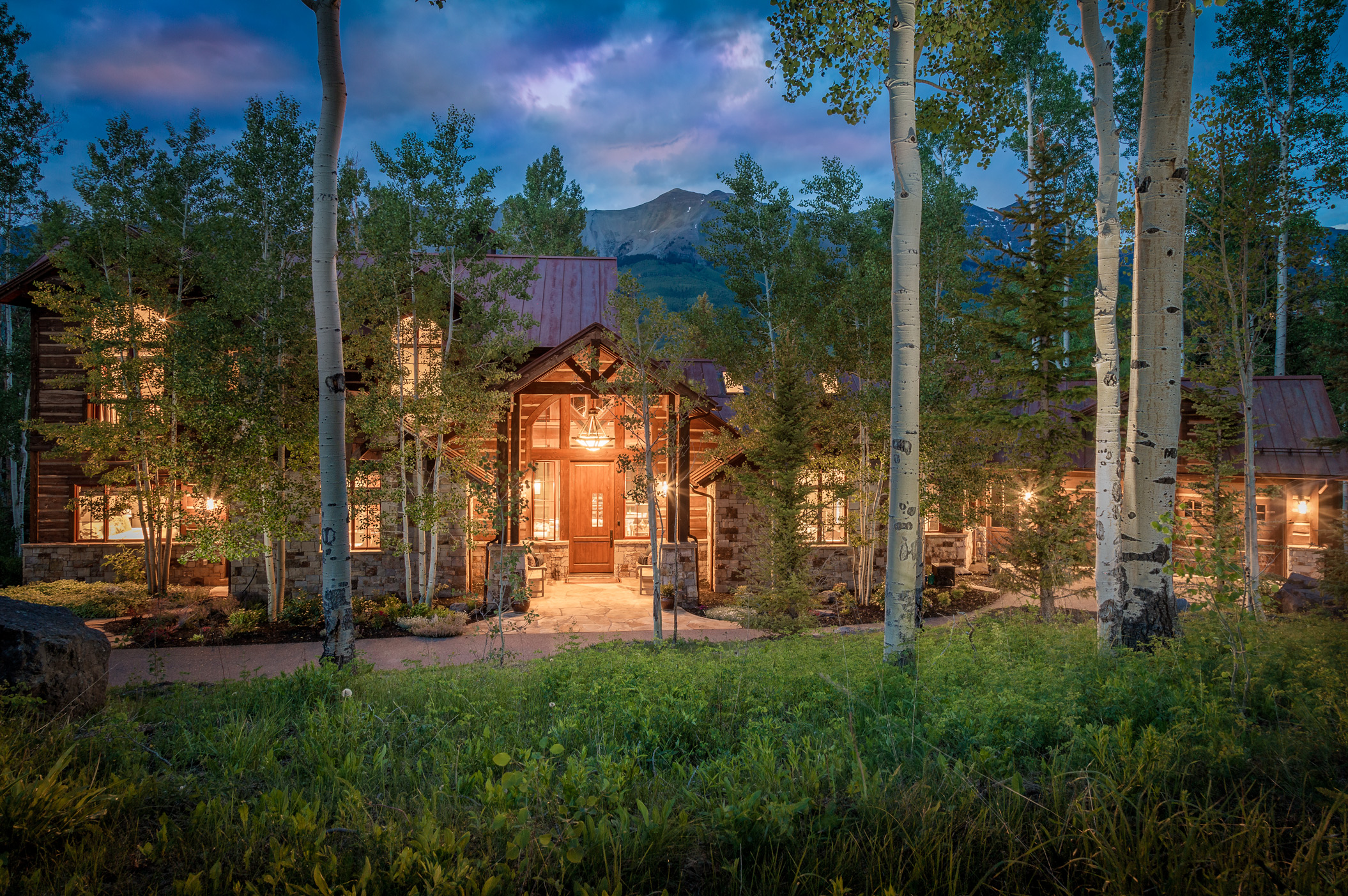 The Telluride Summer 2020 Digital Real Estate Magazine is here! header image.