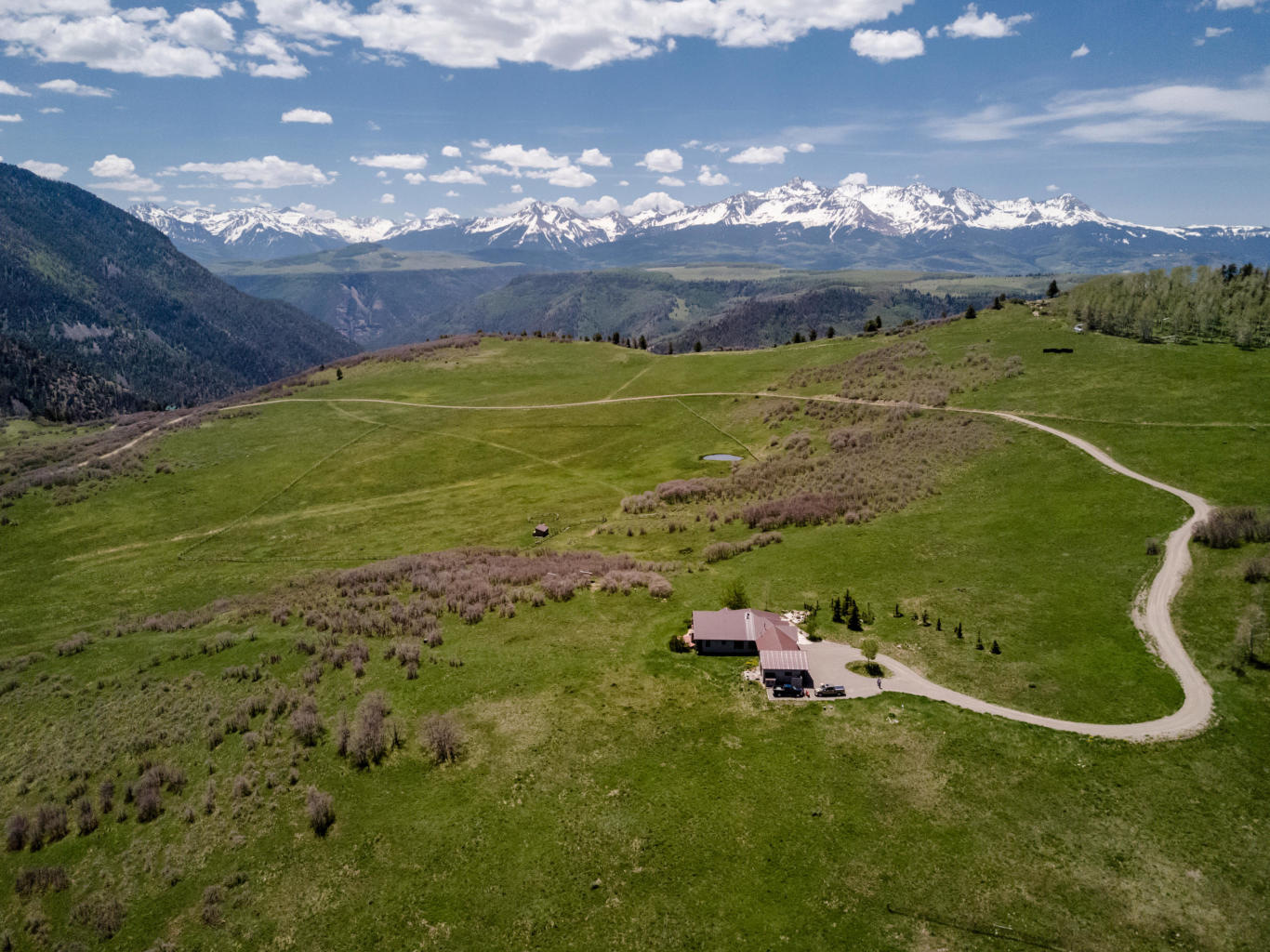 395 Flying Husky Road is Back on the Market! header image.