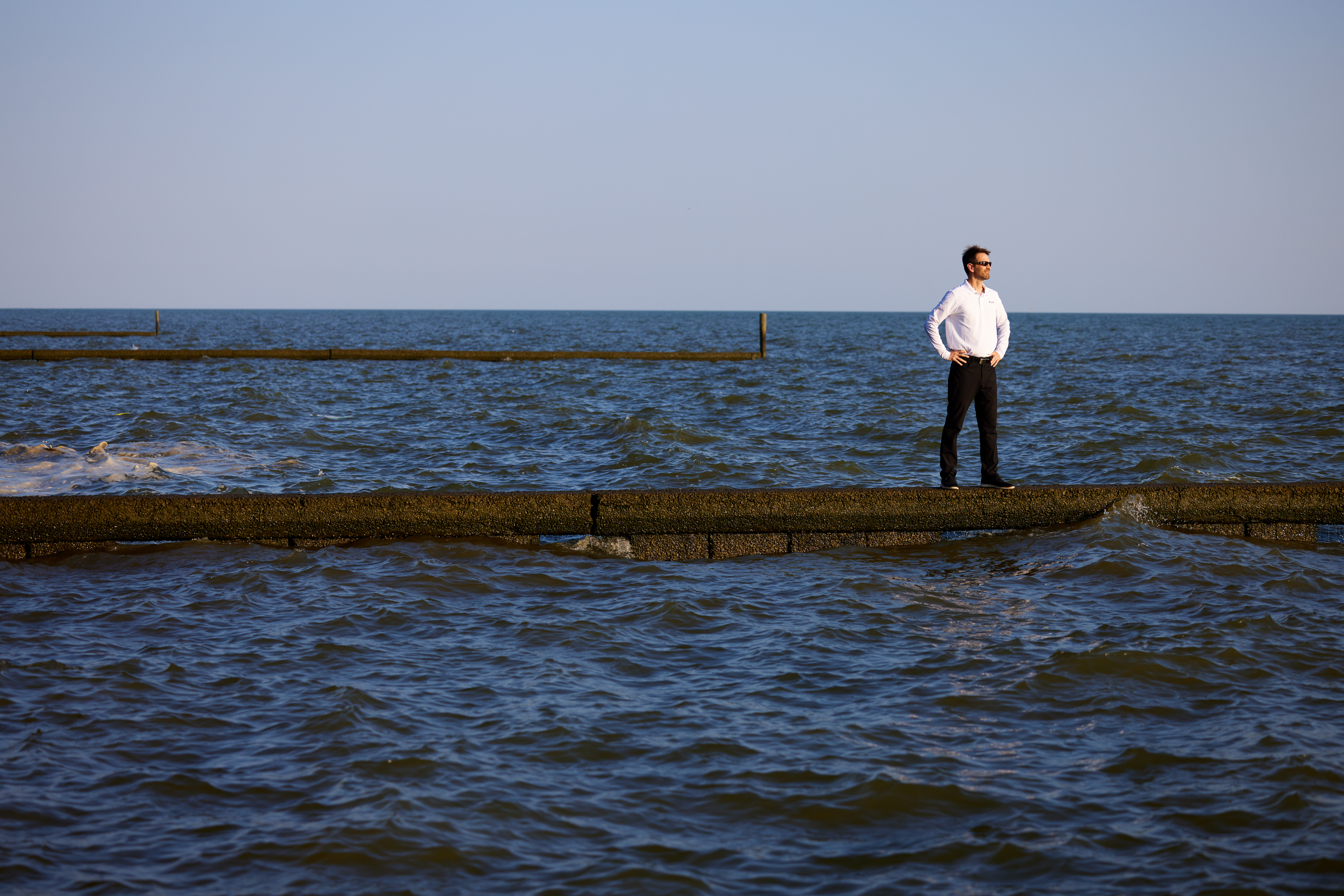 How to Downsize Your Home Without the Stress-Free Guide header image.