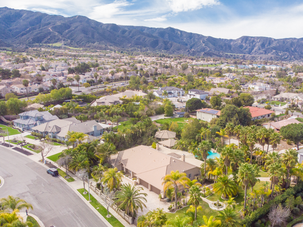 View overlooking residential home in Corona, CAS