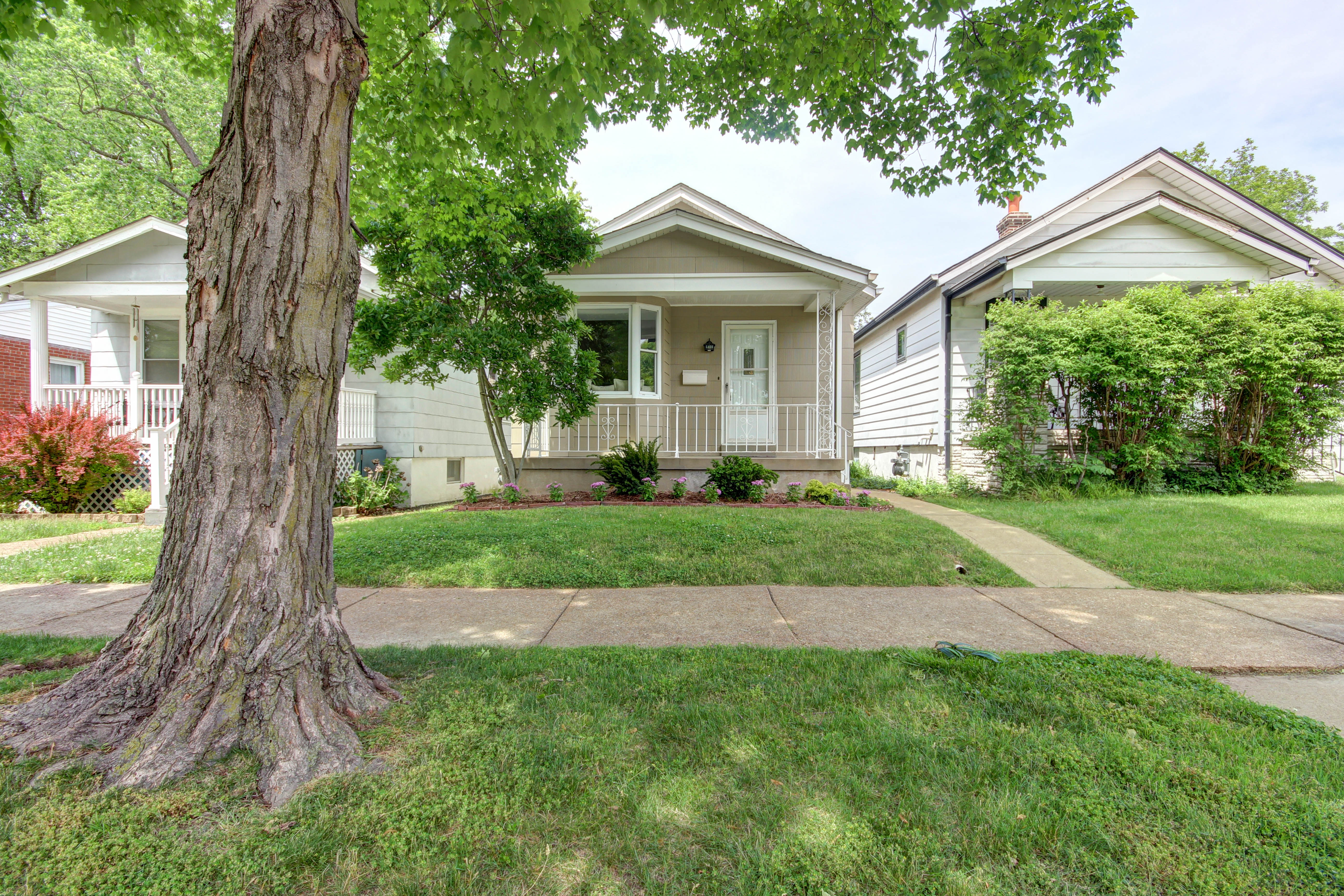 Buying vs. Renting header image.