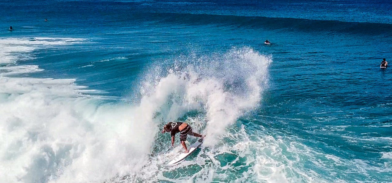 Dónde surfear en Puerto Rico Por Discover Puerto Rico header image.