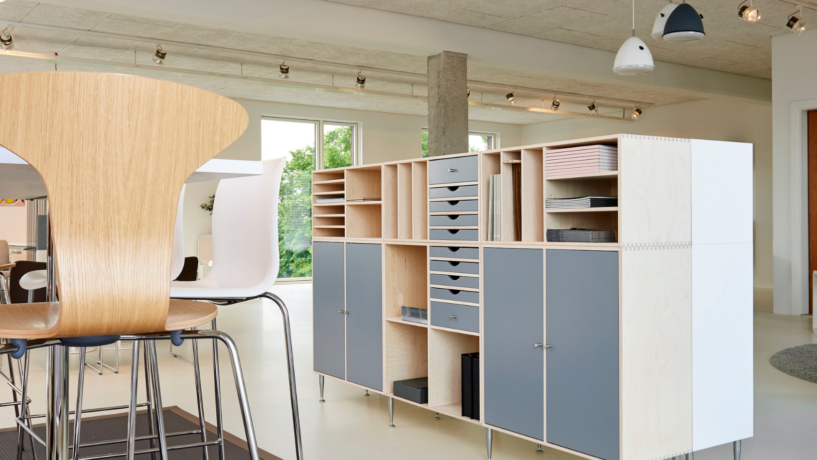 Improve Your Home’s Organization! By HomeKeepr header image.