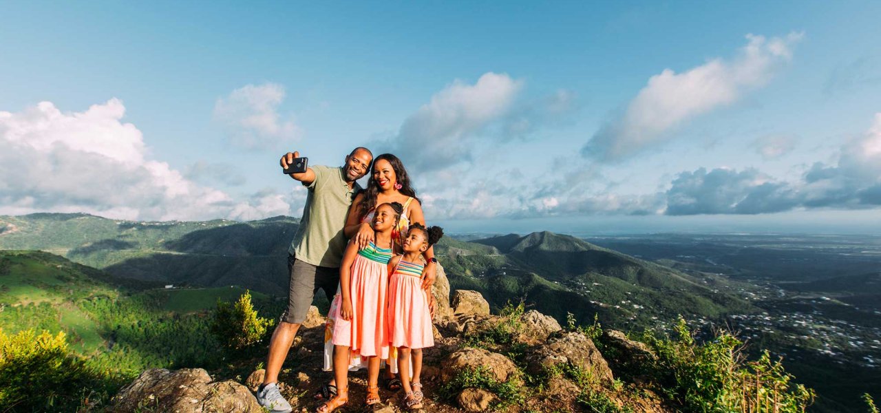 Aventuras familiares al aire libre en Puerto Rico Por Discover Puerto Rico header image.