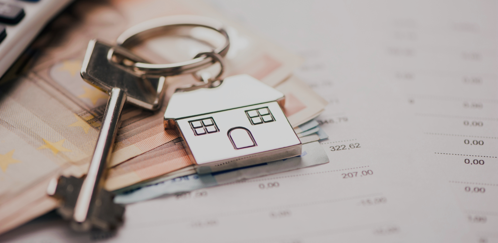 What Kinds of Banks Issue Mortgages? By HomeKeepr header image.