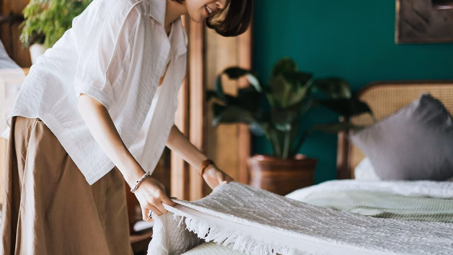 10 Tips to Prepare Your Home for an Open House By Realtor.com header image.
