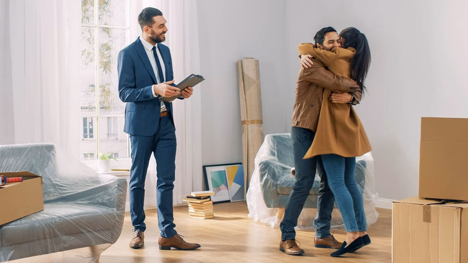 8 errores que debes evitar al comprar y vender al mismo tiempo por Realtor.com header image.