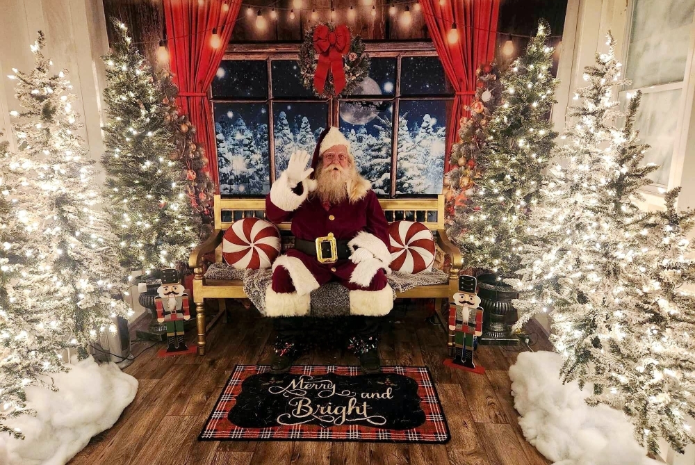 Holiday lights, Hanukkah Extravaganza: 11 events to check out in the Greater Houston area this weekend By Community Impact header image.