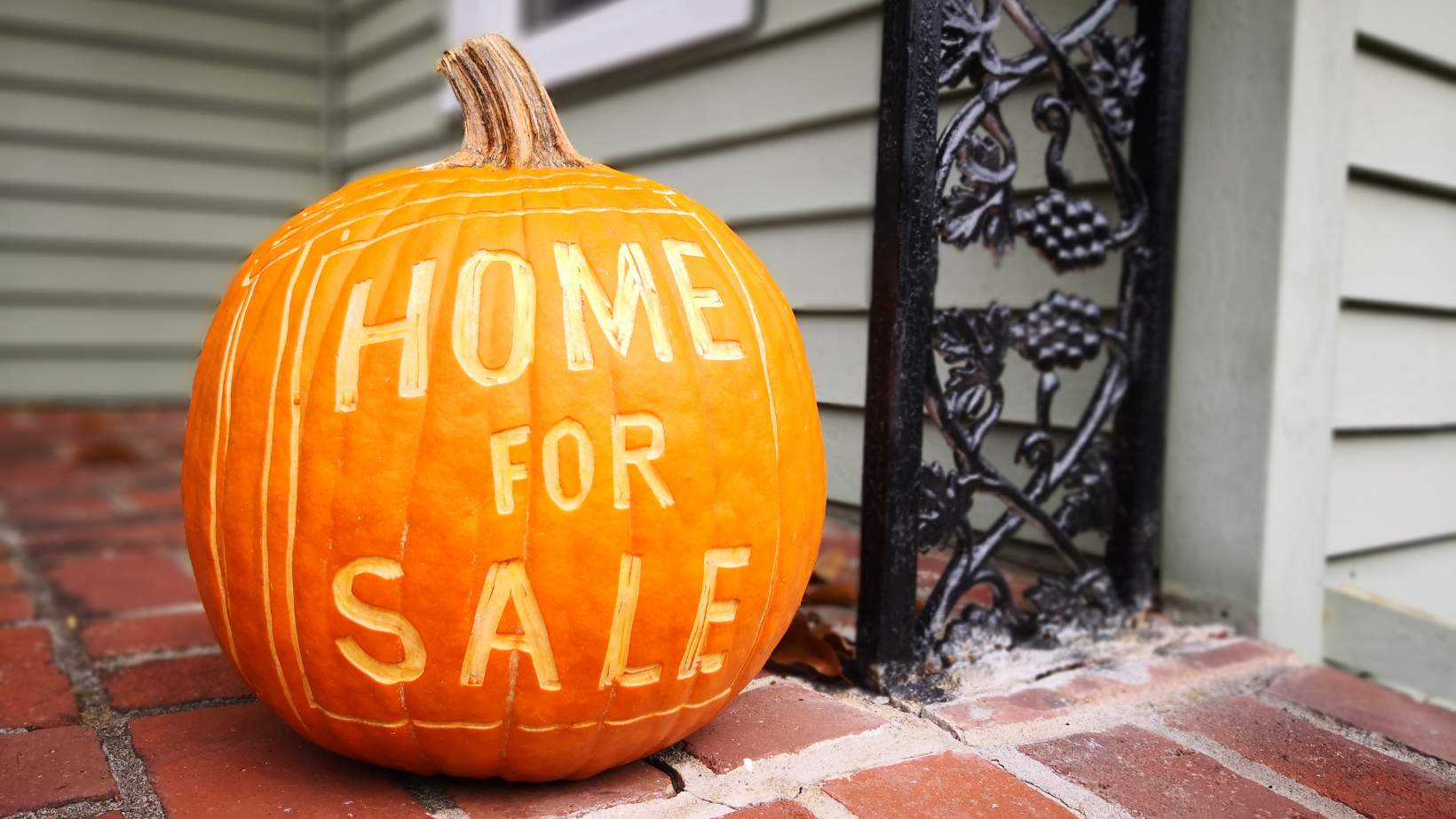 Reasons You Should Consider Selling This Fall By Keeping Current Matters header image.
