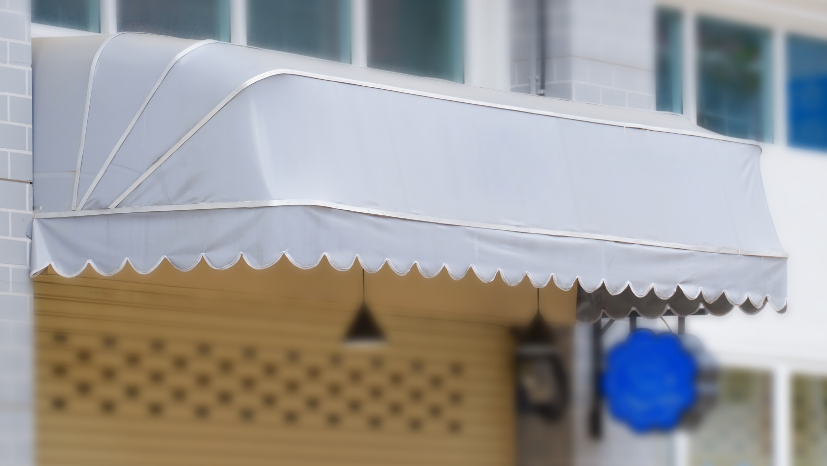 Are Awnings Making a Comeback? By HomeKeepr header image.