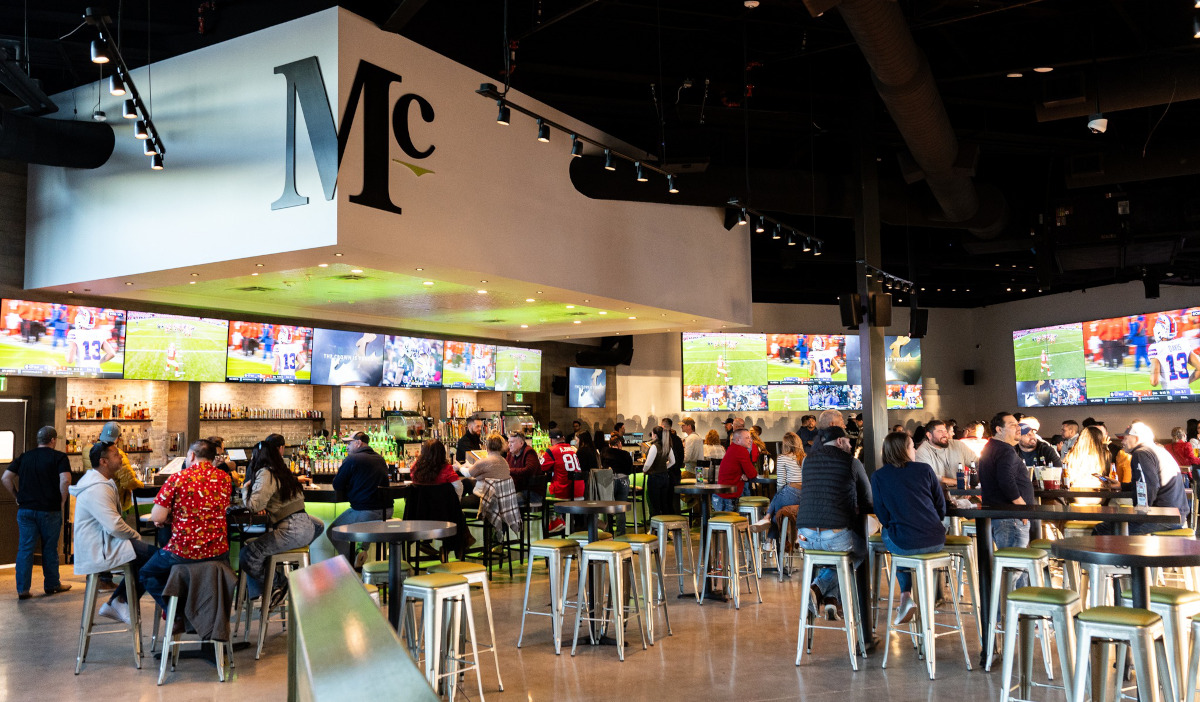 Where to Happy Hour in the Clear Lake Area By 365thingsinhouston header image.