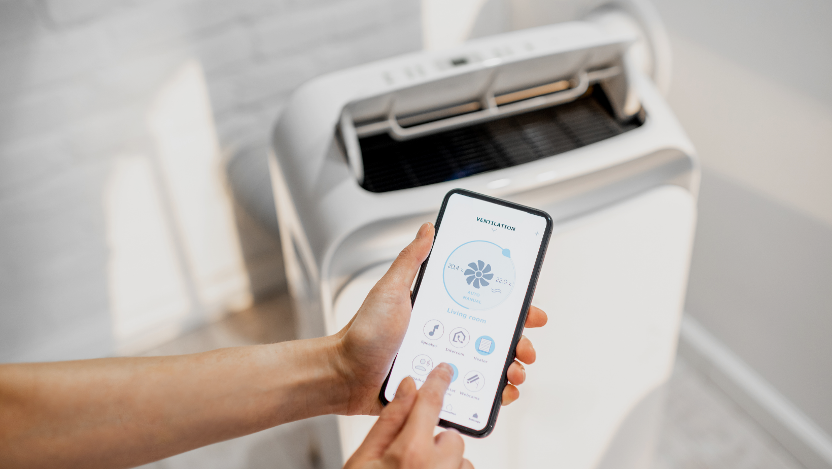 What’s a Smart Air Conditioner? By HomeKeepr header image.