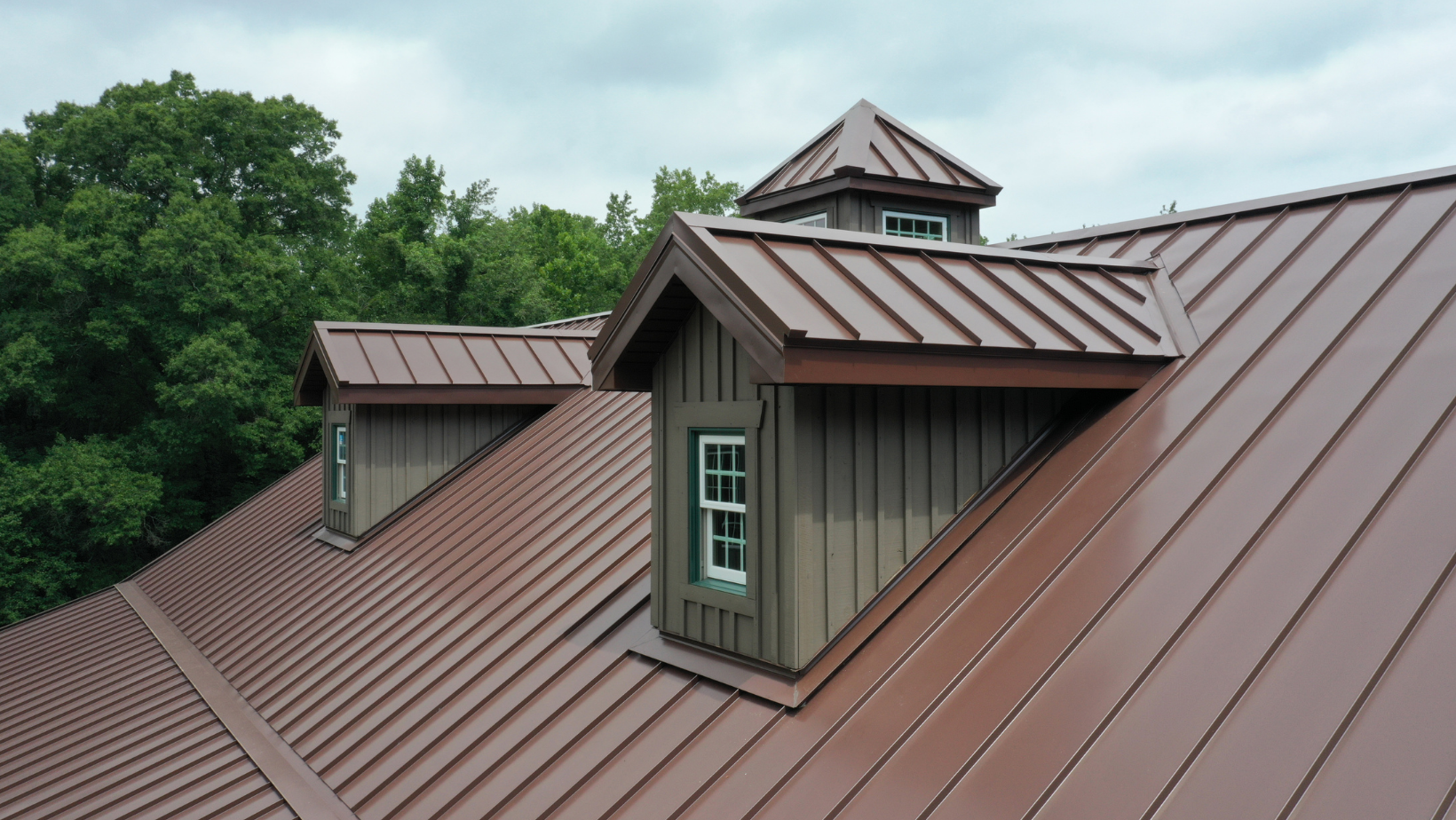 Metal Roofs for Beginners by HomeKeepr header image.
