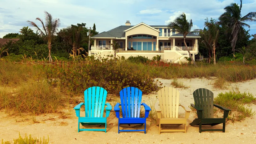 Are You Ready To Buy a Vacation Home? 6 Questions To Ask First by Realtor.com header image.