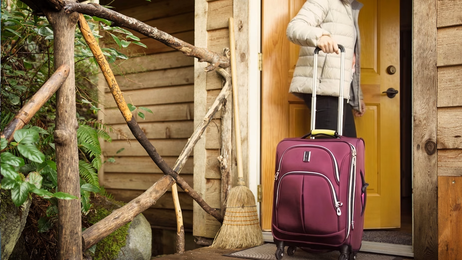 Don’t Unpack Yet: The Critical 10-Minute Home Inspection Every Owner Needs To Do After Travel By Realtor.com header image.
