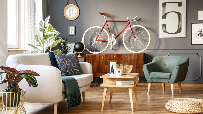 10 Funny Little Details That Made Homebuyers Fall in Love With a House By Realtor.com header image.