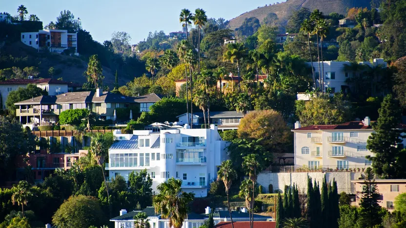 Buy Like an A-Lister: Steal These 7 Homebuying Secrets From Celebrities By Realtor.com header image.