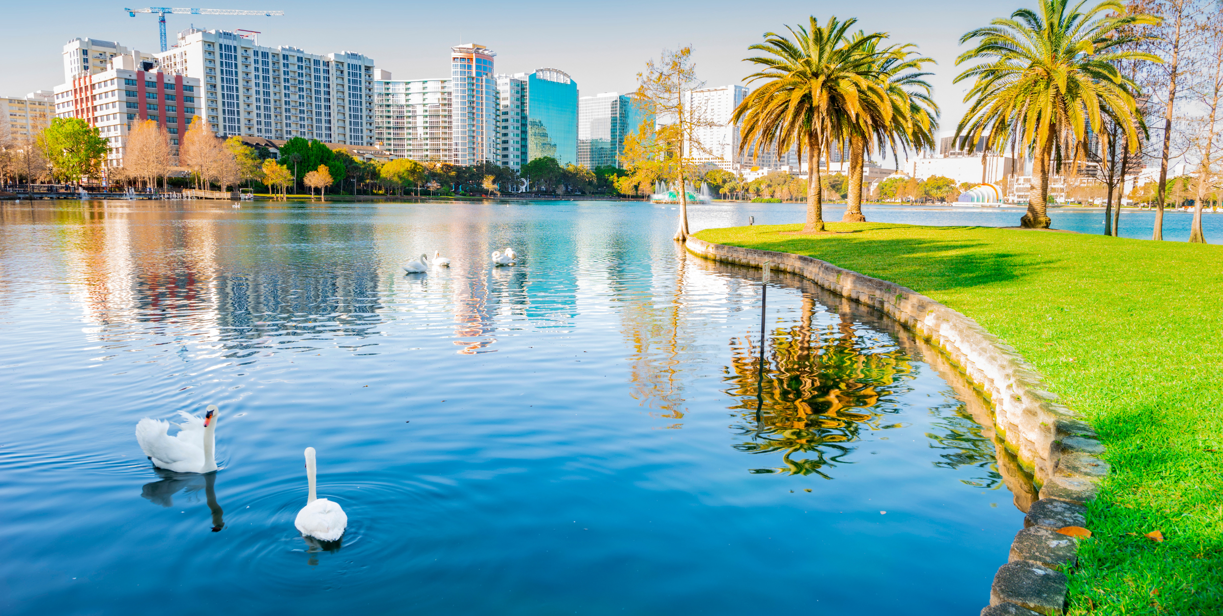 ¡UNA GRAN CELEBRACIÓN!: HISPANIC HERITAGE MONTH IN ORLANDO by Visit Orlando header image.