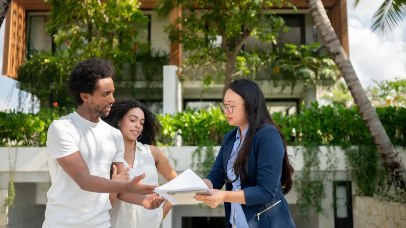 The Benefits of Hiring a Buyer’s Agent When Buying a New-Construction Home By Realtor.com header image.