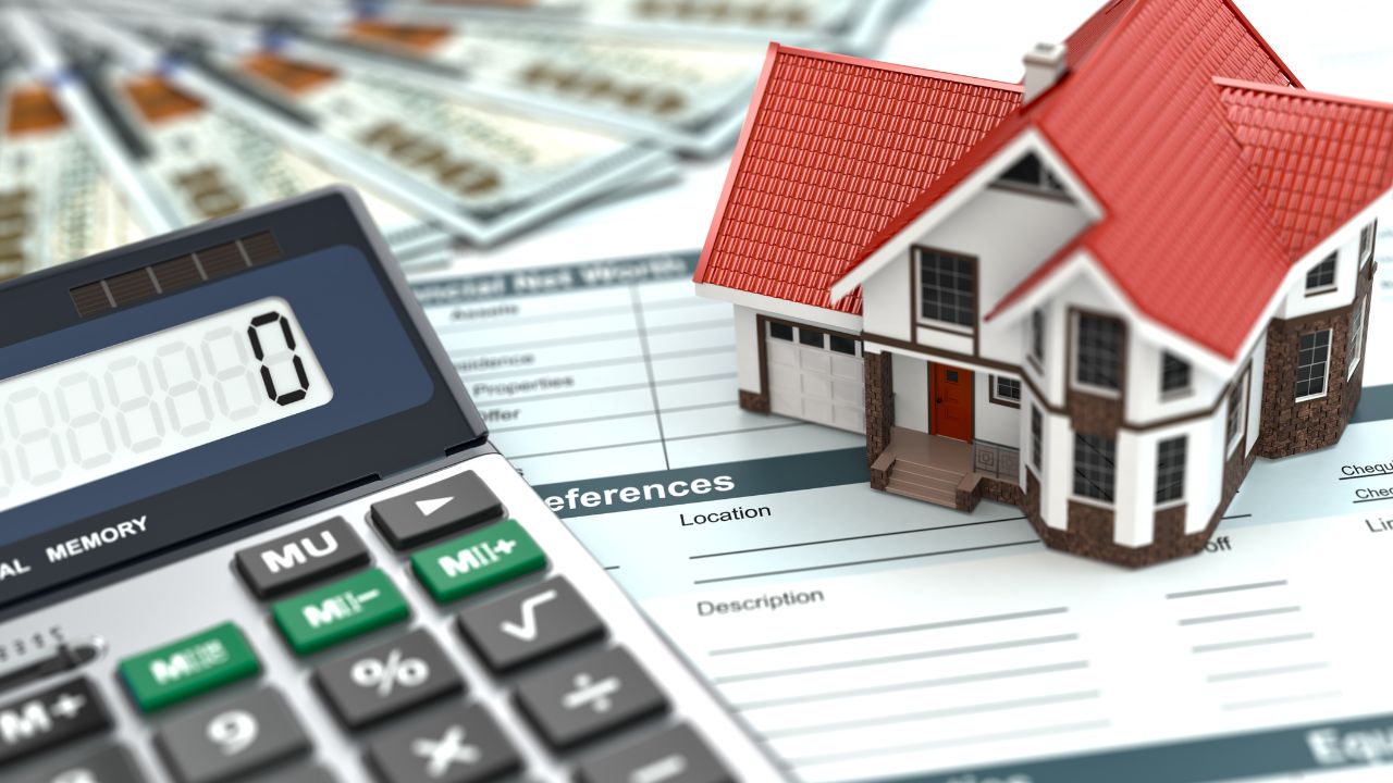 How Should You Respond to a Low Offer on Your Home? header image.