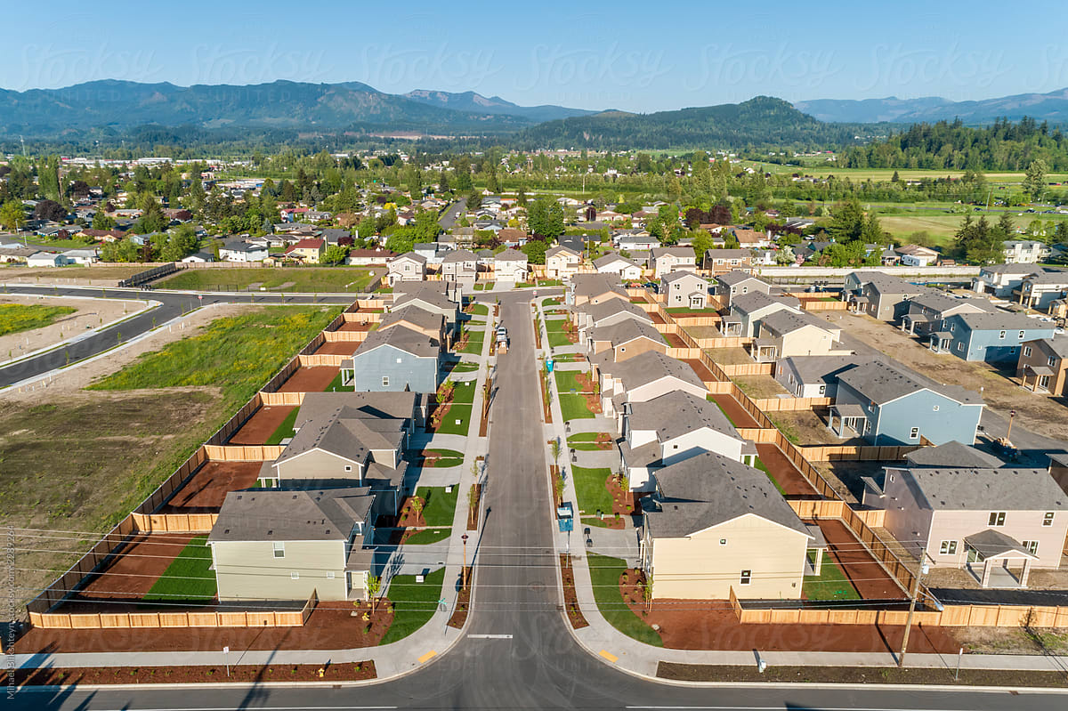 The Great Debate: Will the Alaska Housing Market Crash in 2024? header image.