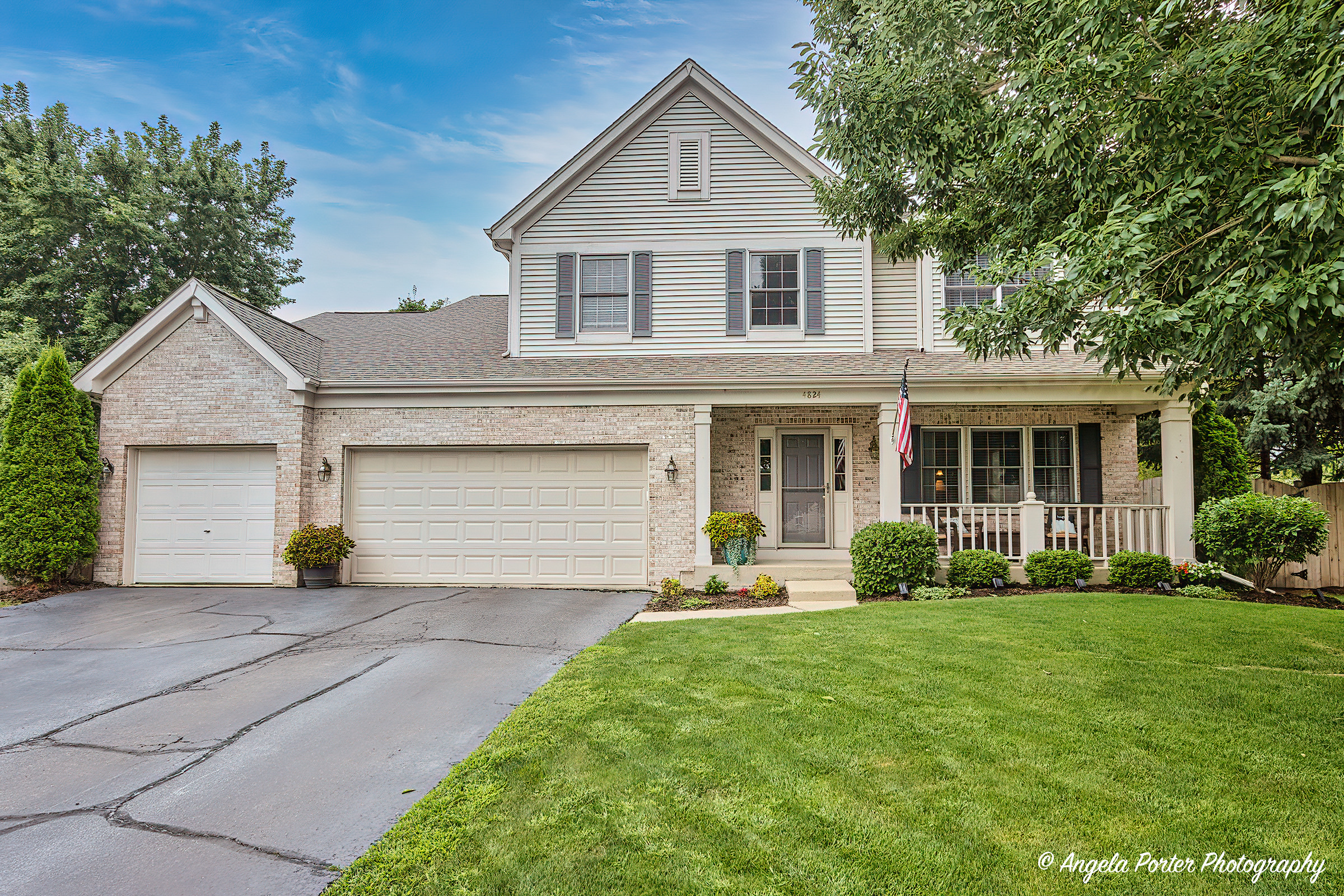 Selling Your McHenry Home for Cash vs. Traditional Sale: Pros and Cons with Shawn Strach header image.