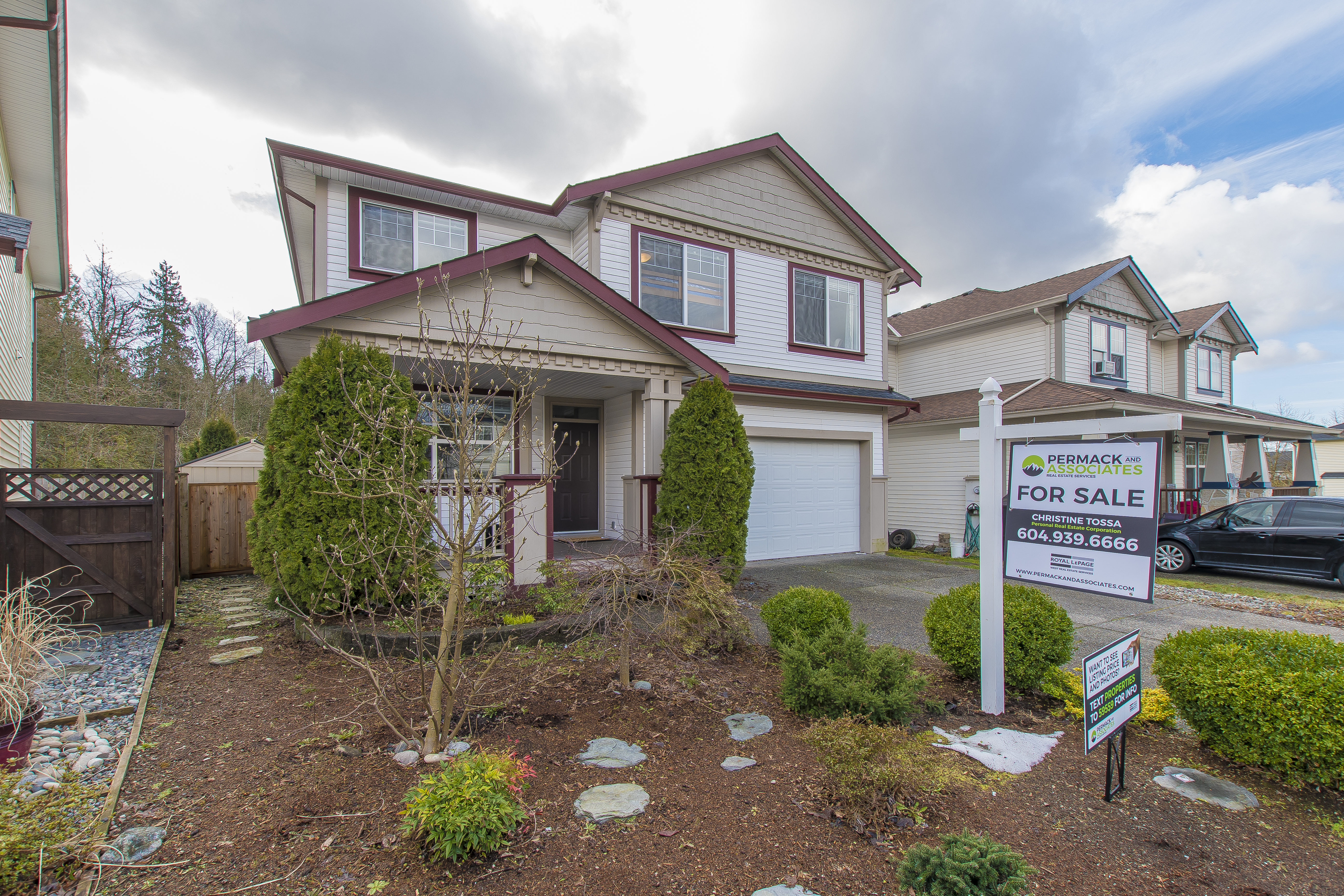 24060 Hill Avenue, Maple Ridge, BC header image.